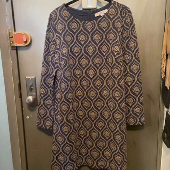 Retro Medallion Jacquard Puff Sleeve Shift Dress - Picture 3 of 16